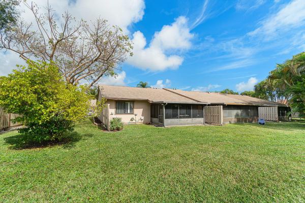 Boynton Lakes 3, 25 Farnworth Dr, Boynton Beach, Florida 33426, image 1