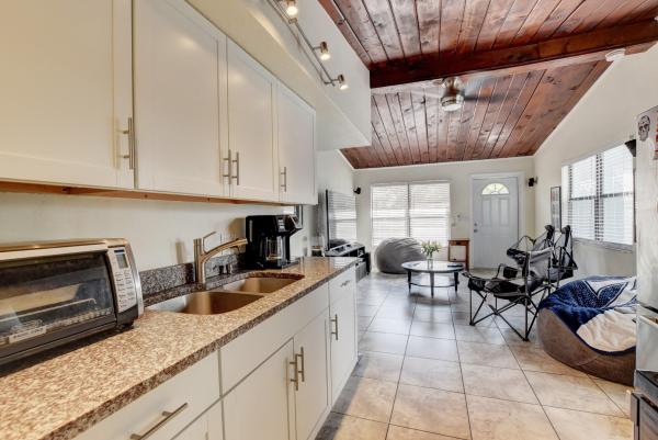 Delray Manors, 475 Glouchester St, Boca Raton, Florida 33487, image 1