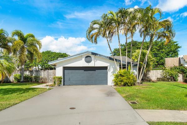 4 Baytree Cir, Boynton Beach, Florida 33436, image 1