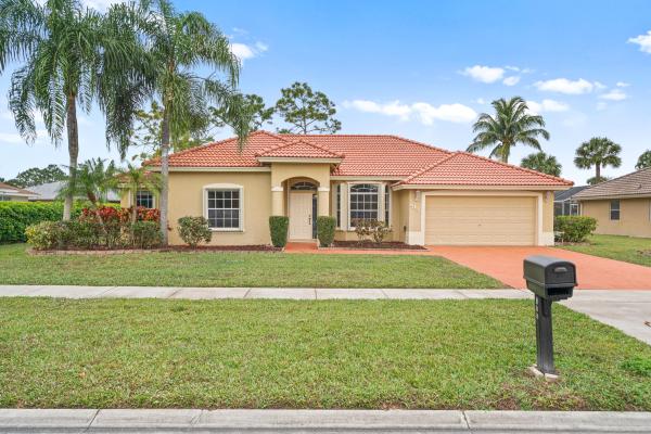Saratoga Pines, 193 Saratoga Blvd, Royal Palm Beach, Florida 33411, image 2