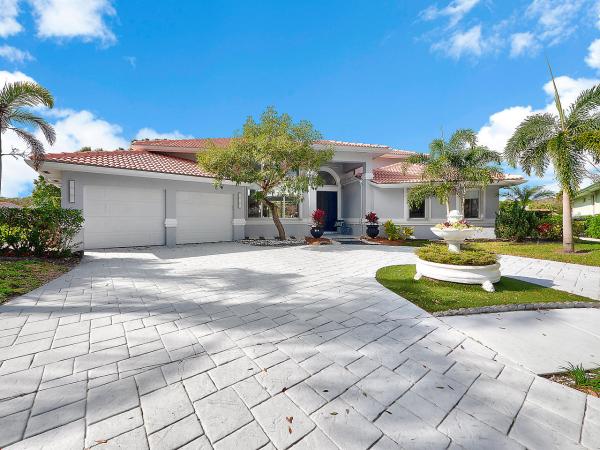 The Shores Of Jupiter, 6698 Lakeland Ct, Jupiter, Florida 33458, image 1