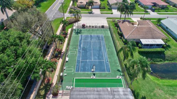 Pine Tree Village, 10322 Greentrail Dr N, Boynton Beach, Florida 33436, image 3