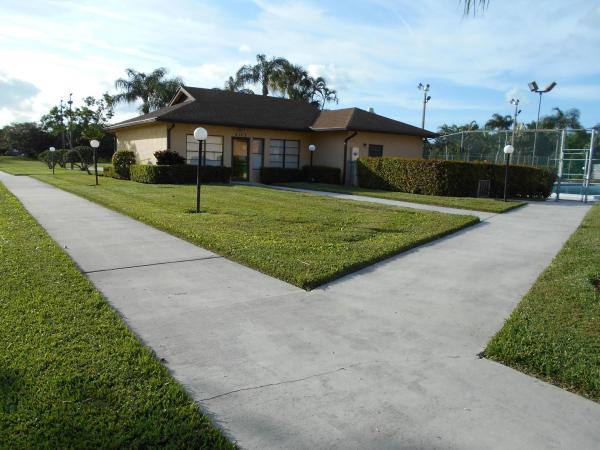 Laurel Club, 4578 #6 Bangor Ave, West Palm Beach, Florida 33417, image 1