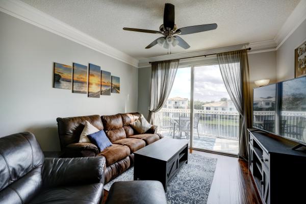 Fiore At The Gardens, 7302 Myrtlewood Cir W, Palm Beach Gardens, Florida 33418, image 2