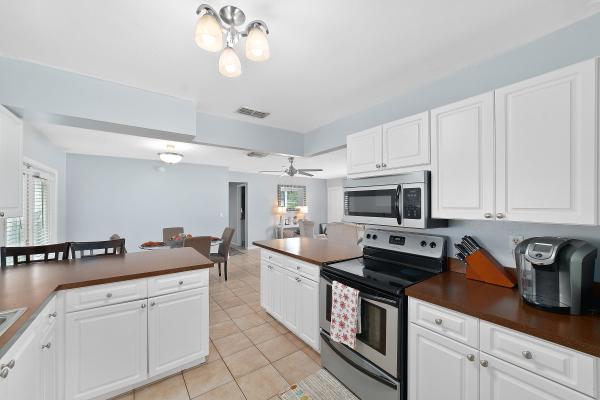 Palm Villas, 9331 Sunrise Dr, West Palm Beach, Florida 33403, image 1