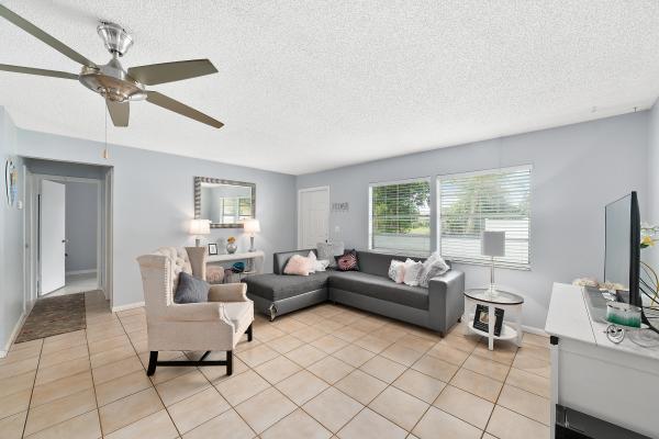 Palm Villas, 9331 Sunrise Dr, West Palm Beach, Florida 33403, image 2