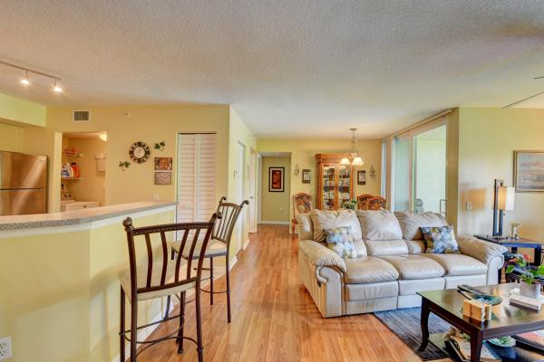 Mirabella Villas, 402 Villa Cir, Boynton Beach, Florida 33435, image 1