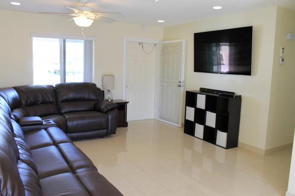 Plantation Village, 1681 Barbarie Ln, West Palm Beach, Florida 33417, image 2