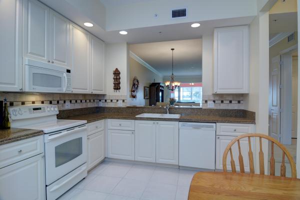 Harbour Isle West, 32 Harbour Isle Dr #106, Fort Pierce, Florida 34949, image 1