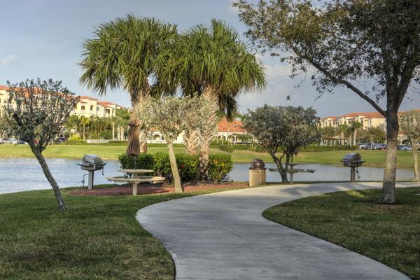 Harbour Isle West, 32 Harbour Isle Dr #106, Fort Pierce, Florida 34949, image 2