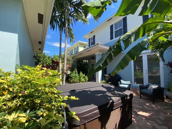 Botanica, 136 W Bay Cedar Cir, Jupiter, Florida 33458, image 1