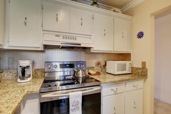 The Pines Of Delray, 2530 Black Olive Blvd #202, Delray Beach, Florida 33445, image 2