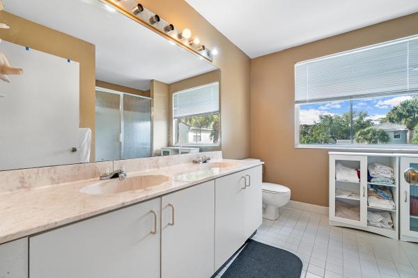 Les Chateaux, 4838 Grapevine Way, Davie, Florida 33331, image 2