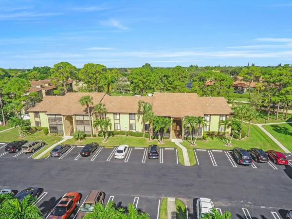 Pine Ridge North 4, 801 Sky Pine Way #D2, Greenacres, Florida 33415, image 2