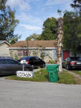 Mangonia Hills, 5706 Candlewood Ave, Mangonia Park, Florida 33407, image 2