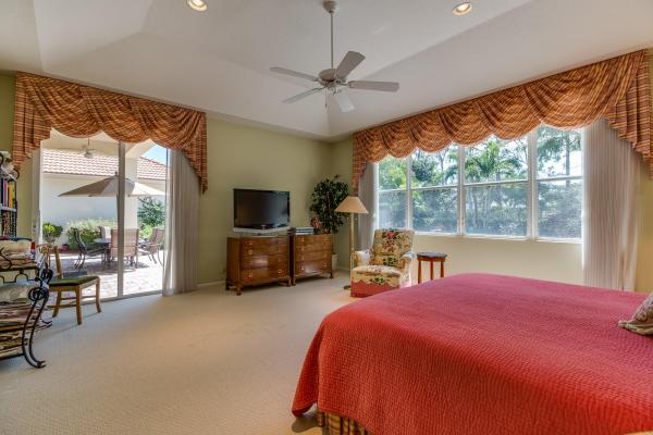 Manchester Lakes Estates At Wycliffe, 10718 Northgreen Dr, Lake Worth, Florida 33449, image 2