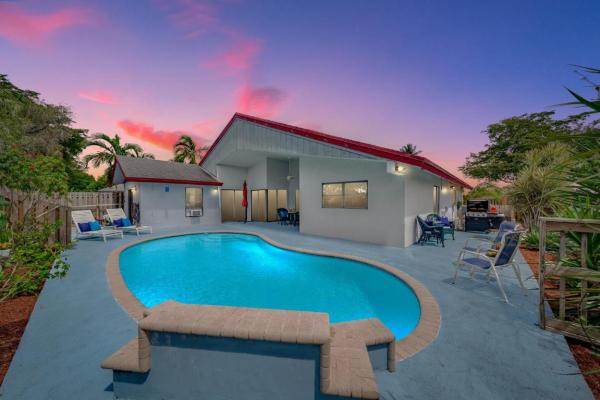 Country Landing 2 At Loggers Run, 21464 Summertrace Cir, Boca Raton, Florida 33428, image 1