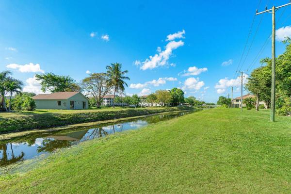 Lakeside Of Banyan Springs, 10141 Mangrove Dr #103, Boynton Beach, Florida 33437, image 2