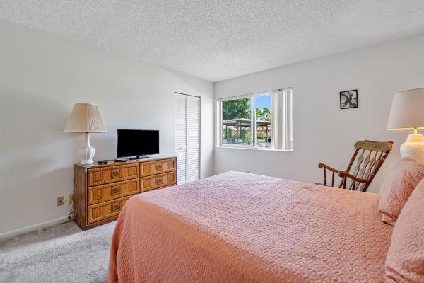 Pine Ridge South 4, 413 Pine Glen Ln #C-1, Greenacres, Florida 33463, image 3