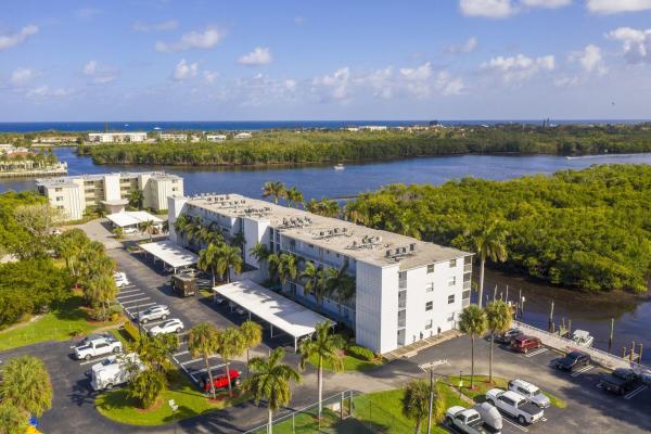 Harbour Hall Inlet Club 2, 689 NE 6th Ct #4010, Boynton Beach, Florida 33435, image 2
