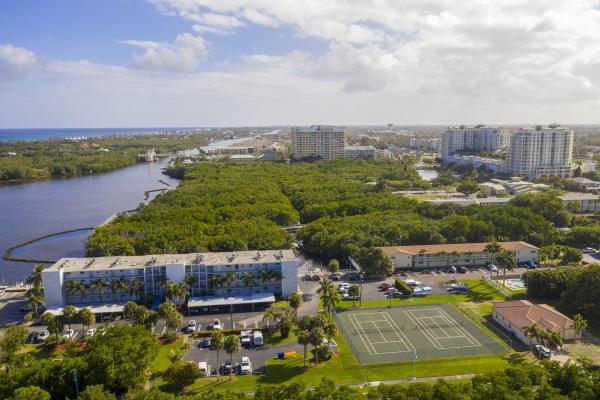Harbour Hall Inlet Club 2, 689 NE 6th Ct #4010, Boynton Beach, Florida 33435, image 3