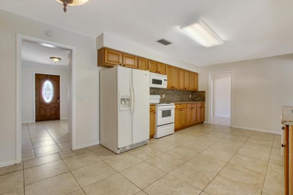 Boca Raton Square, 1385 W Camino Real, Boca Raton, Florida 33486, image 1