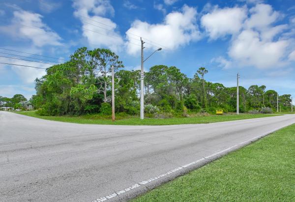 Tulip Park, 913 S Globe Ave, Port St. Lucie, Florida 34953, image 2