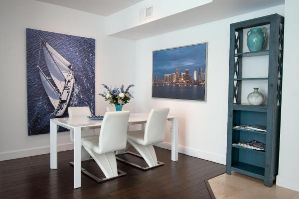 360, 7900 Harbor Island Dr #723, North Bay Village, Florida 33141, image 1