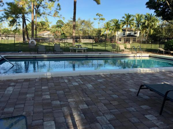 Hidden Pines Of Wellington, 200 Wood Dale Dr, Wellington, Florida 33414, image 1