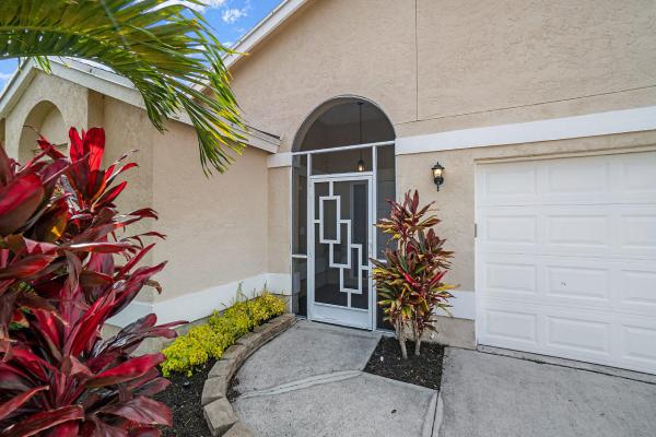 Waterway Cove Of Wellington, 1471 Waterway Cove Dr, Wellington, Florida 33414, image 2