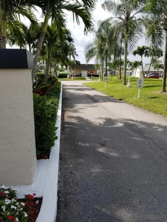 Imperial Villas, 2728 Peer Ln, Delray Beach, Florida 33445, image 2