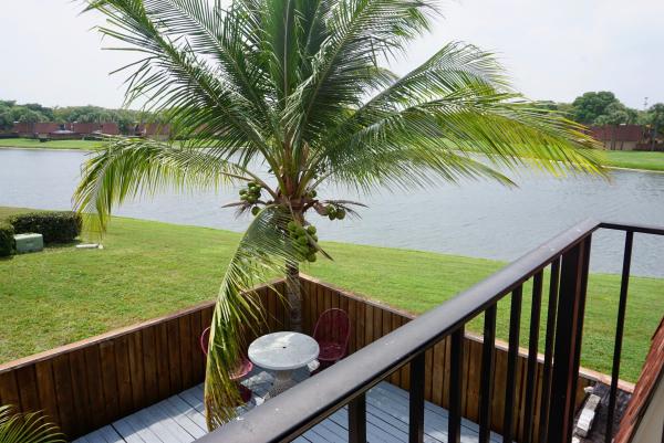 Sandalwood At Boynton Beach, 312 Live Oak Ln, Boynton Beach, Florida 33436, image 2
