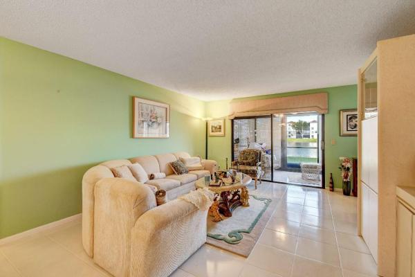 Huntington Pointe, 6241 Pointe Regal Cir #110, Delray Beach, Florida 33484, image 2