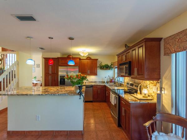 Wedgewood Cove, 581 Royal Palm Way, Davie, Florida 33325, image 3
