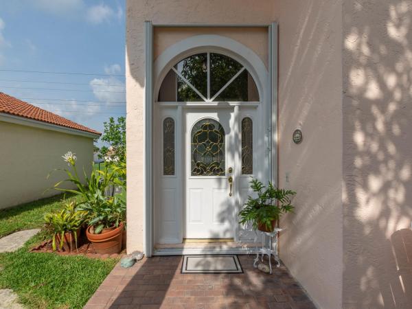 Wedgewood Cove, 581 Royal Palm Way, Davie, Florida 33325, image 1