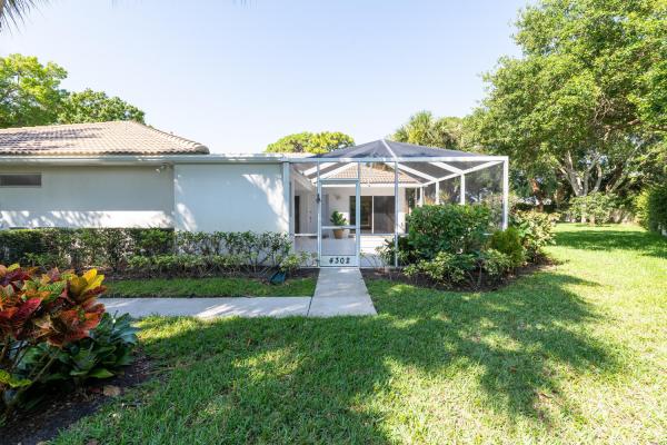 Sun Terrace At The Oaks, 4302 Water Oak Ct, Palm Beach Gardens, Florida 33410, image 2