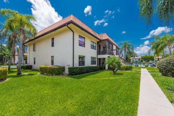 Lucerne Lakes Golf Colony, 7238 Golf Colony Ct #104, Lake Worth, Florida 33467, image 1