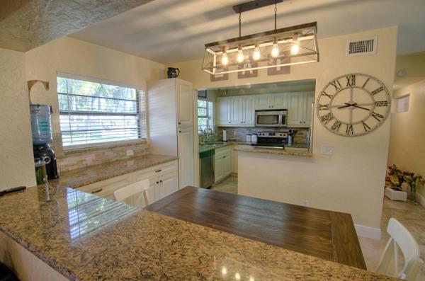 Lake Osborne Estates, 1123 Lake Geneva Dr, Lake Worth, Florida 33461, image 1