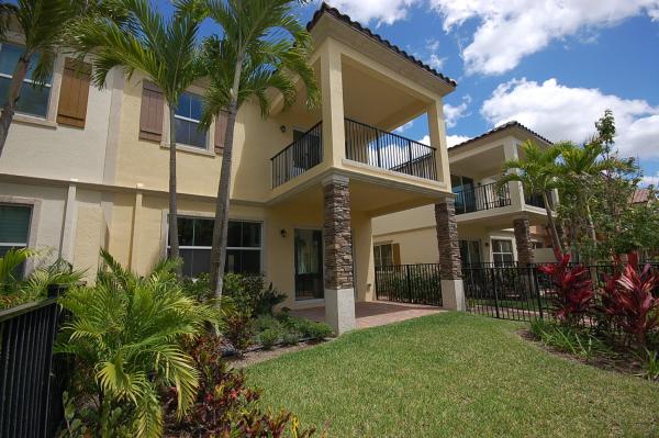 Binks Pointe, 151 Sword Fern Pl, Wellington, Florida 33414, image 2