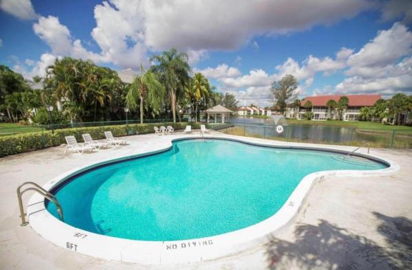 Cypress Point, 258 Cypress Point Dr, Palm Beach Gardens, Florida 33418, image 2