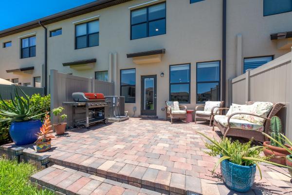 Preston Square, 2382 Byron St, Palm Springs, Florida 33406, image 2