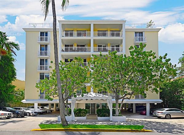Everglades Plaza, 170 Chilean Ave #3C, Palm Beach, Florida 33480, image 1