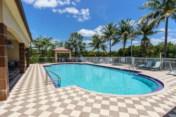 Sonoma Bay, 3706 Sonoma Dr, Riviera Beach, Florida 33404, image 2