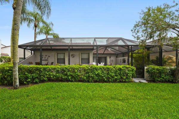 Townhomes Of Marlwood, 18 Edinburgh Dr, Palm Beach Gardens, Florida 33418, image 1