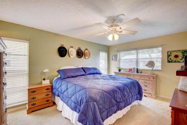 Lucerne Lakes North, 7051 Pine Manor Dr, Lake Worth, Florida 33467, image 1