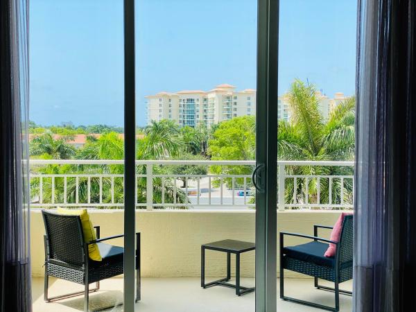 Palmetto Place, 99 SE Mizner Blvd #519, Boca Raton, Florida 33432, image 2