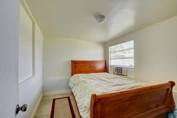 Englewood Manor, 2931 Buckley Ave, Lake Worth, Florida 33461, image 2