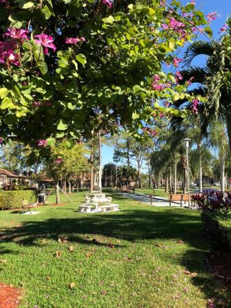 Pine Ridge North 2, 609 Sea Pine Way #D2, Greenacres, Florida 33415, image 2