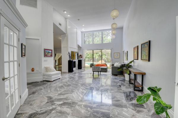 Colonnade At Glen Oaks, 2516 NW 44th Ct, Boca Raton, Florida 33434, image 2