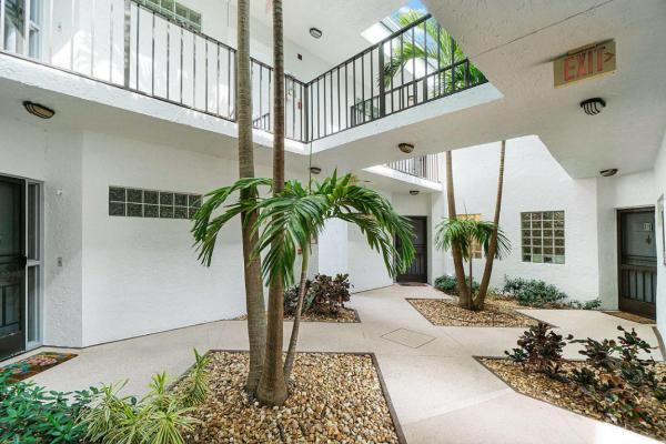 Alexandra Village, 5406 Firenze Dr #D, Boynton Beach, Florida 33437, image 2
